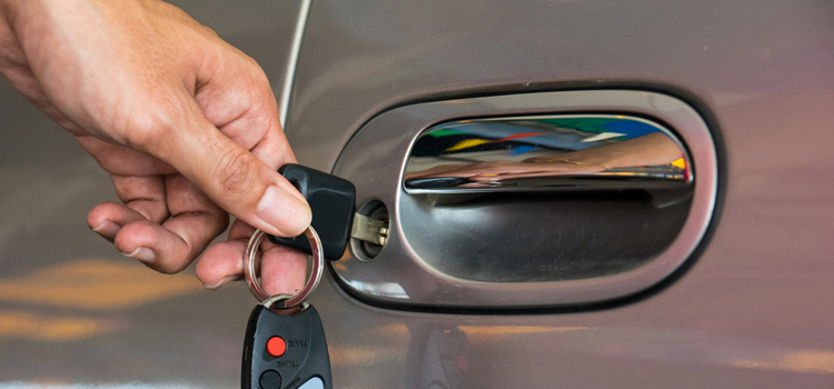 Car door lock repair in Inglewood